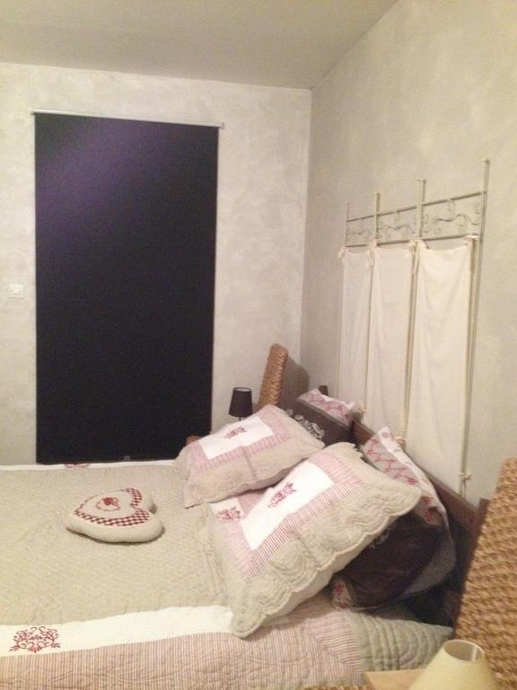 Gite La Parenthese Saint-Hostien Kamer foto